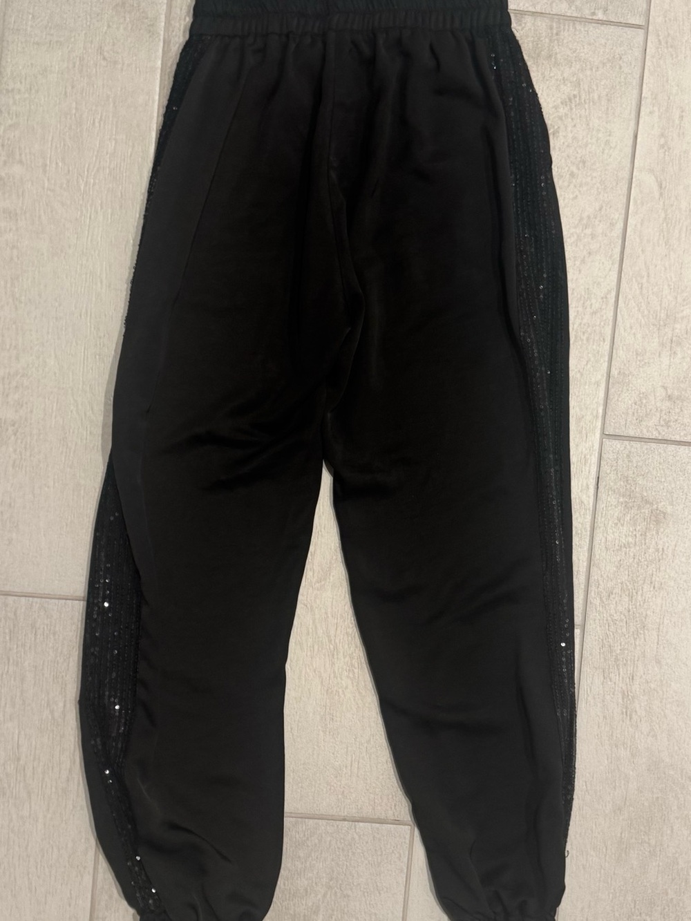 eesome Black Elastic-Waist Jogger Pants